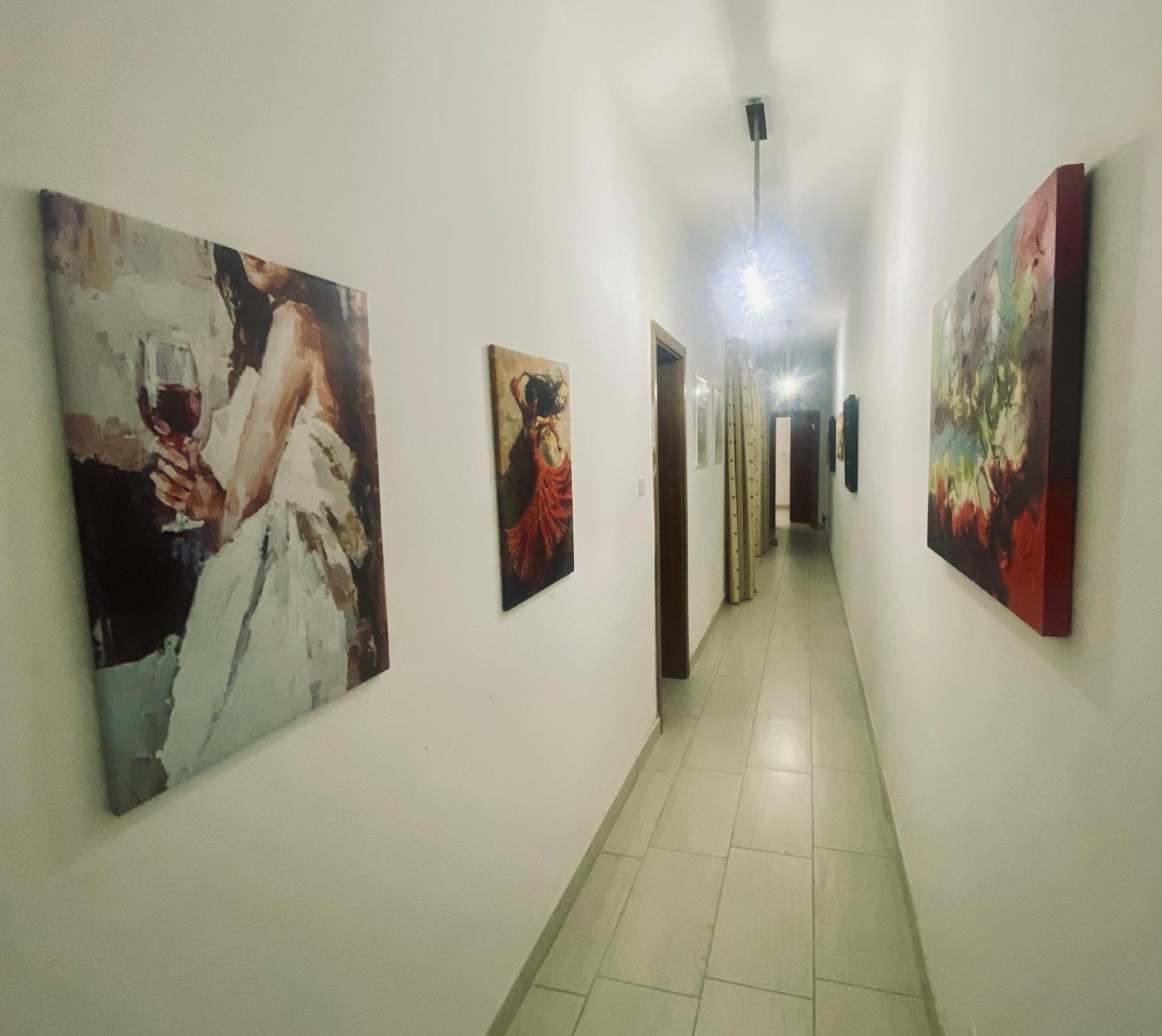 Bugibba Central Modern Apartment セント・ポールズ・ベイ エクステリア 写真